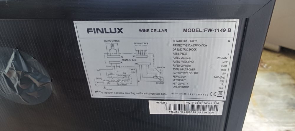 Frigider pentru răcit vinuri