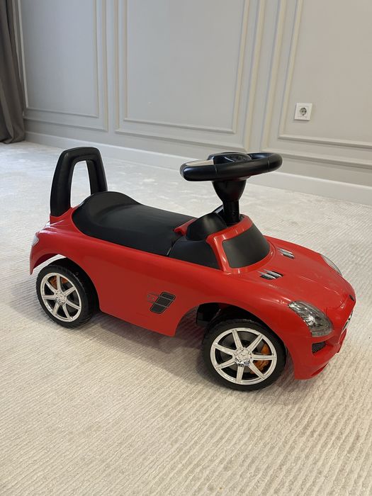 Продам детскую машинку