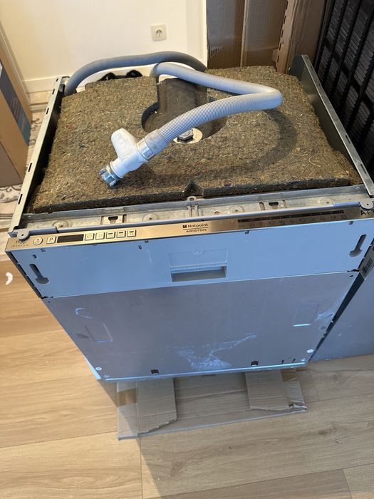 Срочно! Посудомойка + холодильник встраиваемые