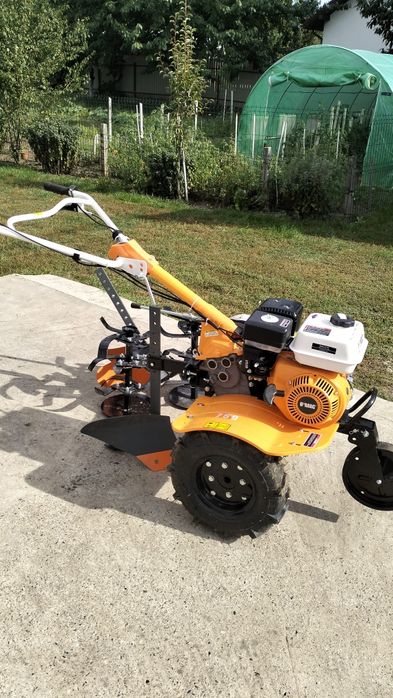 Motocultor pe benzina