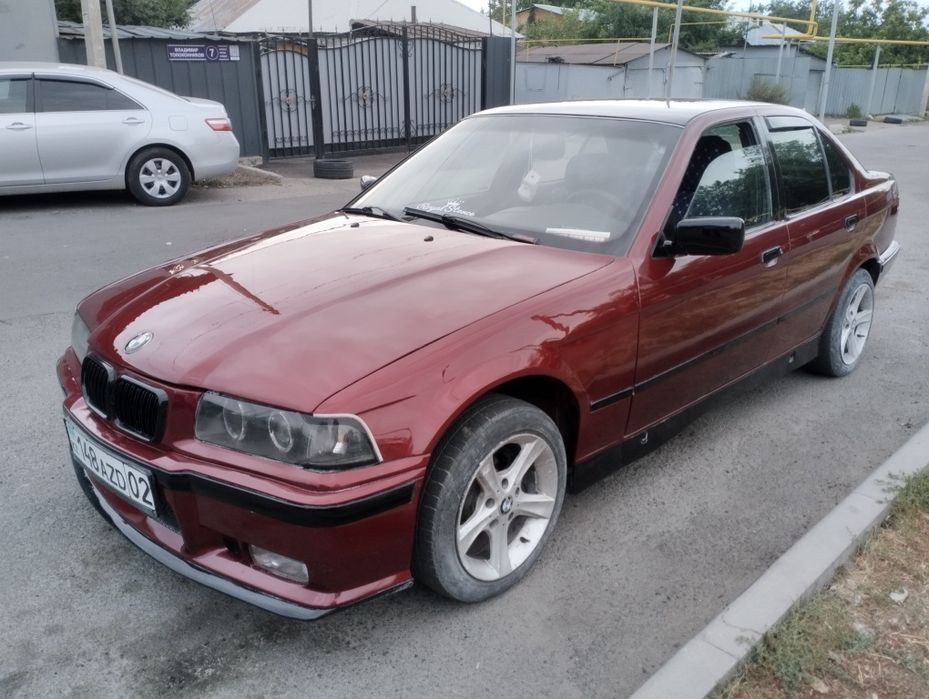 Продам бмв е36 на ходу