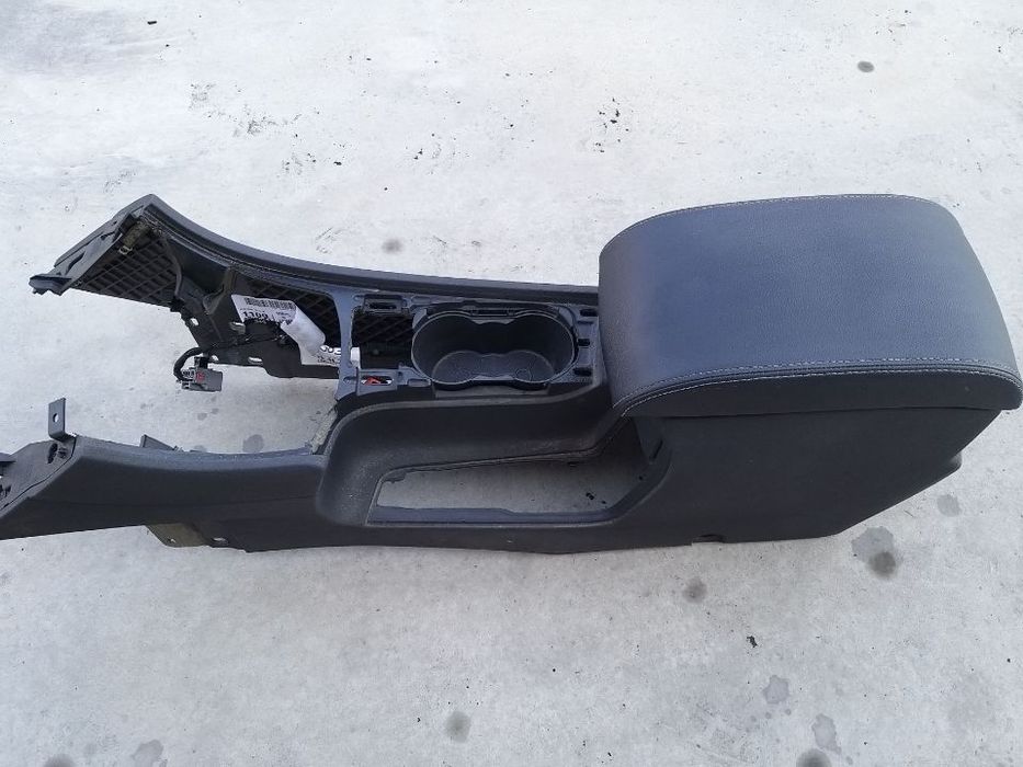 Cotiera tunel central ford mondeo mk4 7s71-a045020-ag3zhe