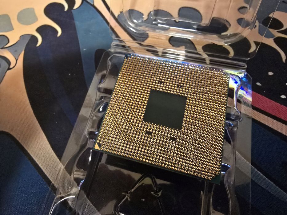 Amd Ryzen 3 3100 + cooler AMD nou