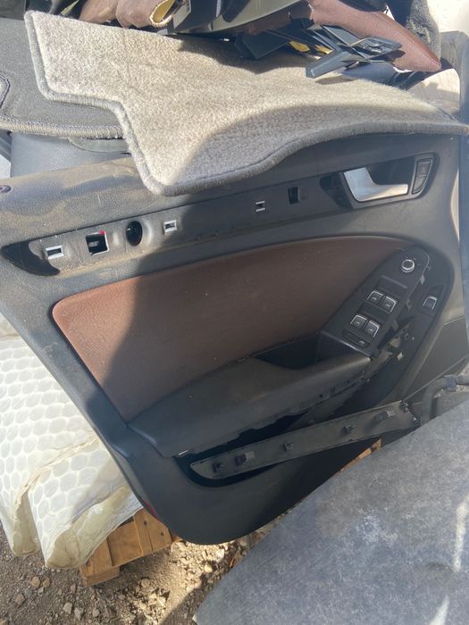 Кожен салон Ауди А4 Б8, с 4 кори