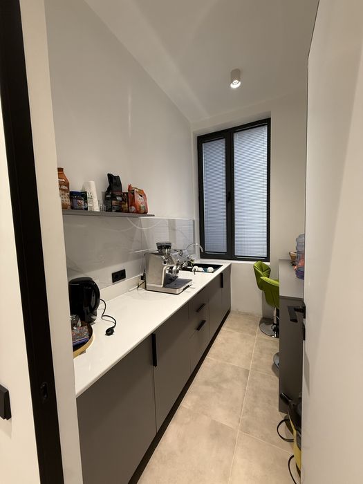 Эксклюзивный офис с мебелью в бизнес центре Luminar