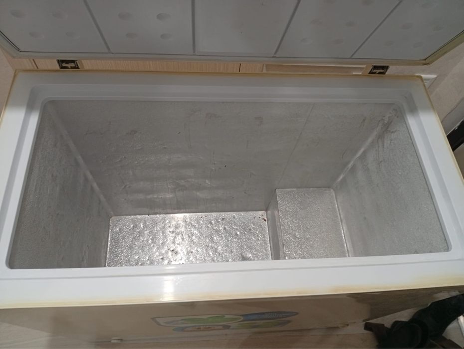 Продается моразилник в хорошом состоянием торг есть.