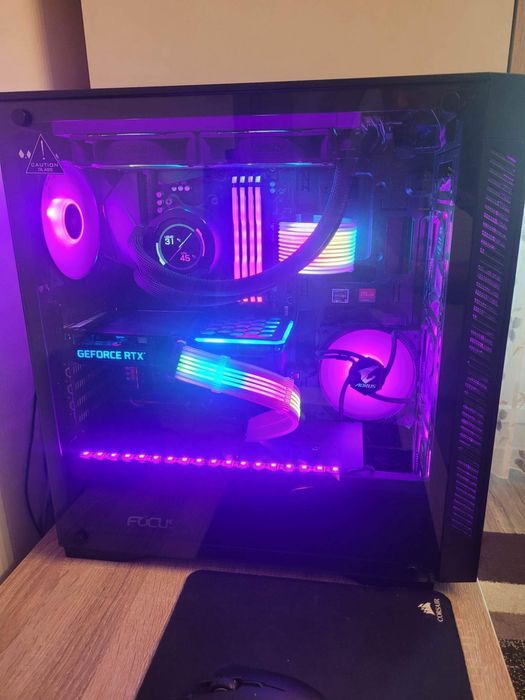 PC Gaming sau schimb cu ps 5 pro sigilat.