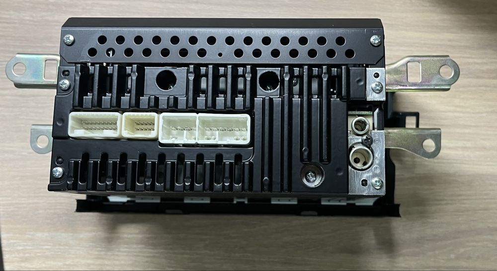 Toyota Auris - радио