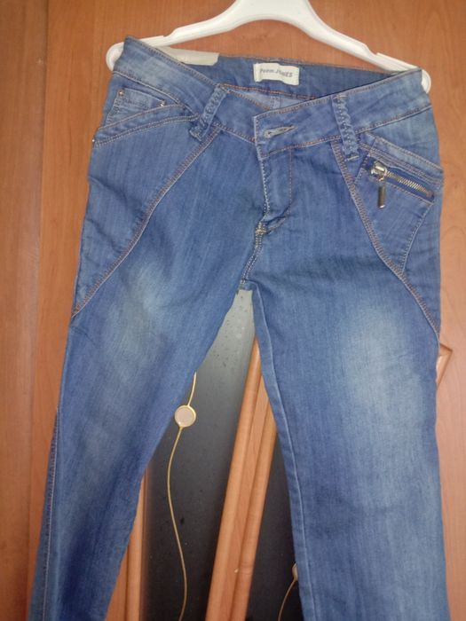 Продам джинсы.    .