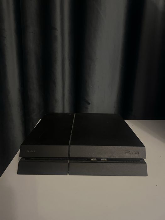 PlayStation4 + 2 manete