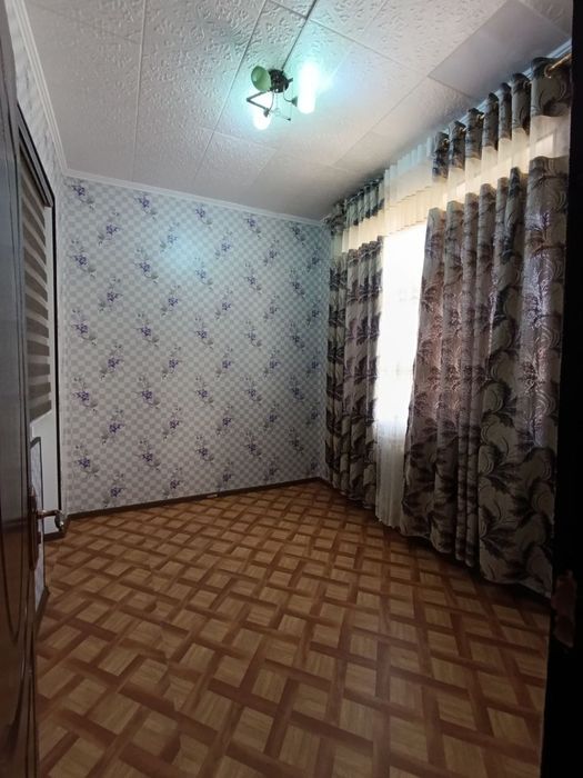 Гулистон Поворот олдида 1² хонали  квартира сотилади