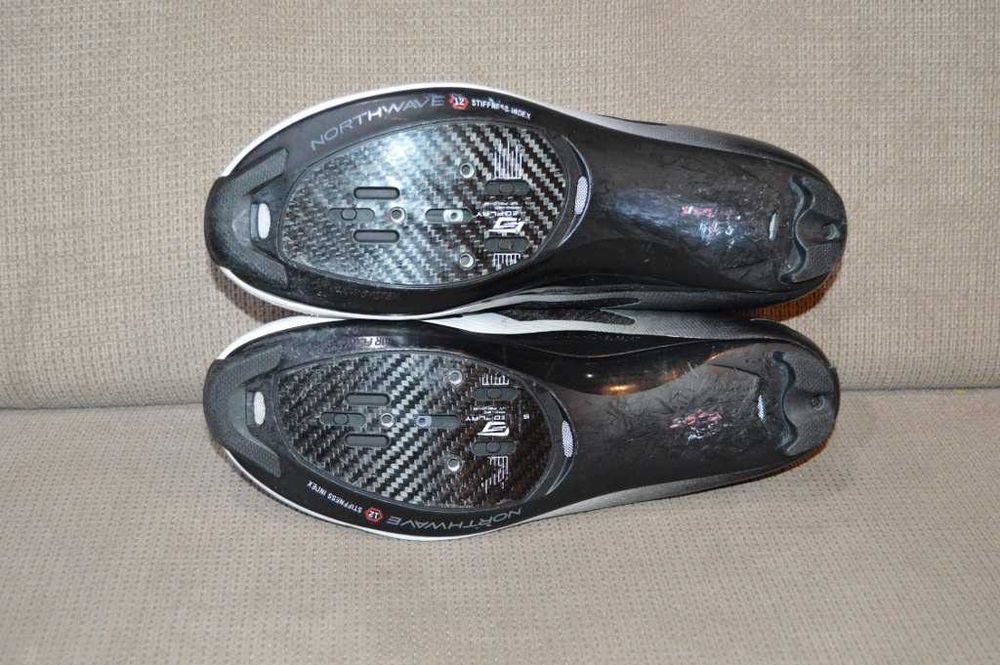 Pantofi Ciclism Șosea Northwave Storm Carbon - Mărimea 45 (29 cm), Talpă Carbon Index 12, Închidere Micrometrică