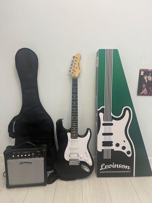 Электрогитара с комбоусилителем LS-300 Pack
