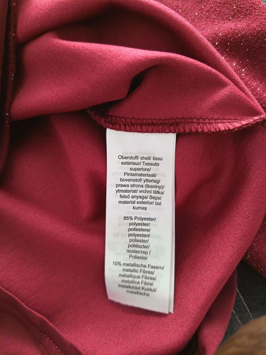 Body elegant mărimea 44-46. Este nou, nu a fost purtat niciodată.