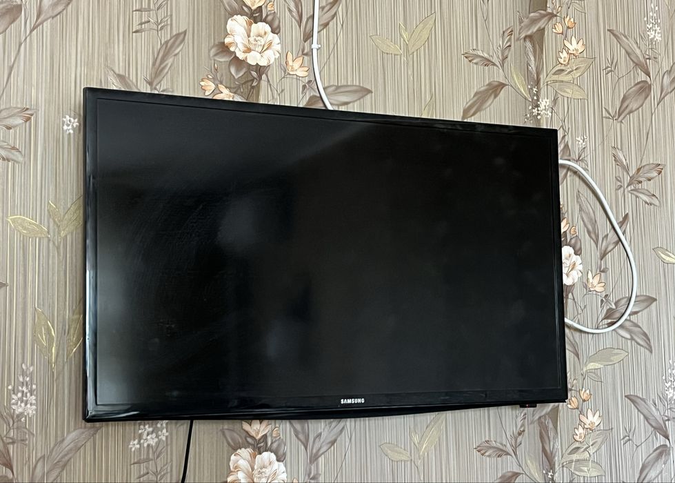 Телевизор samsung