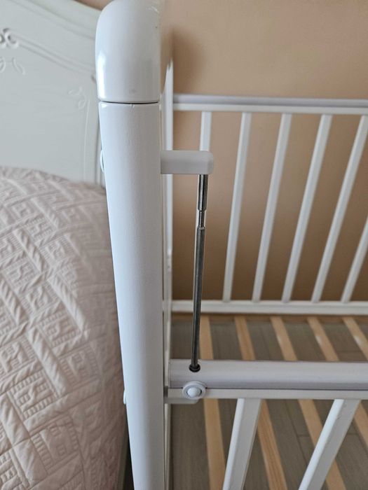 Кровать детская белая