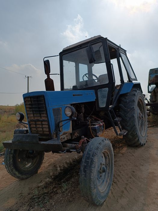 Трактор МТЗ 80.      Беларусь