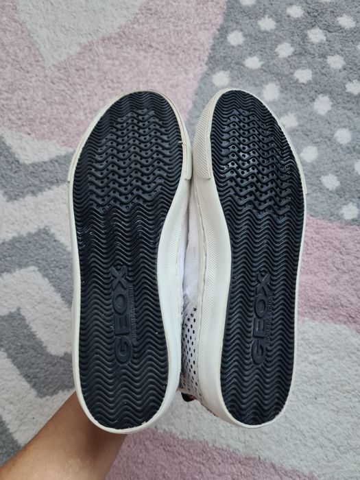 Tenisi marca Geox 36