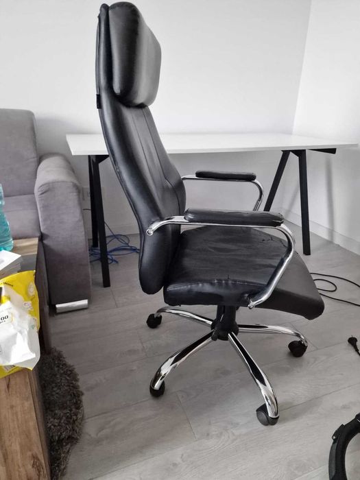 Vand scaun de birou kring negru