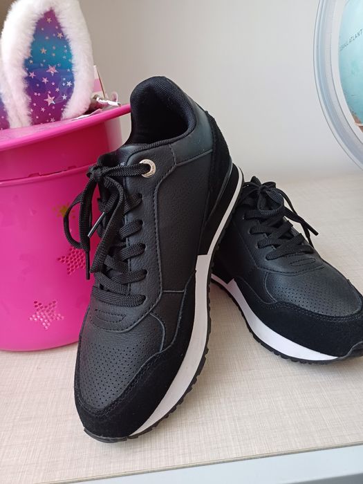 Adidasi/ pantofi Tommy Hilfiger 40 dama