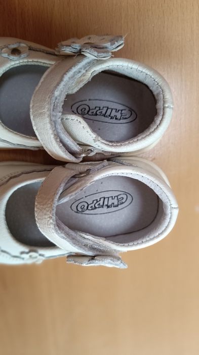 Нови обувки, ествена кожа за момиче