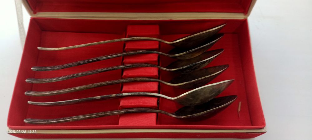 Продам, мельхиоровые столовые приборы.