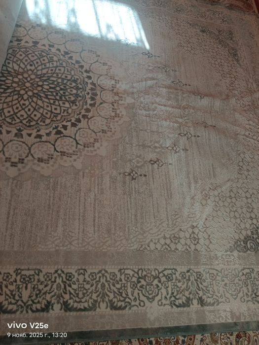 7*3.5 кілем бар жағдайы өте жақсы