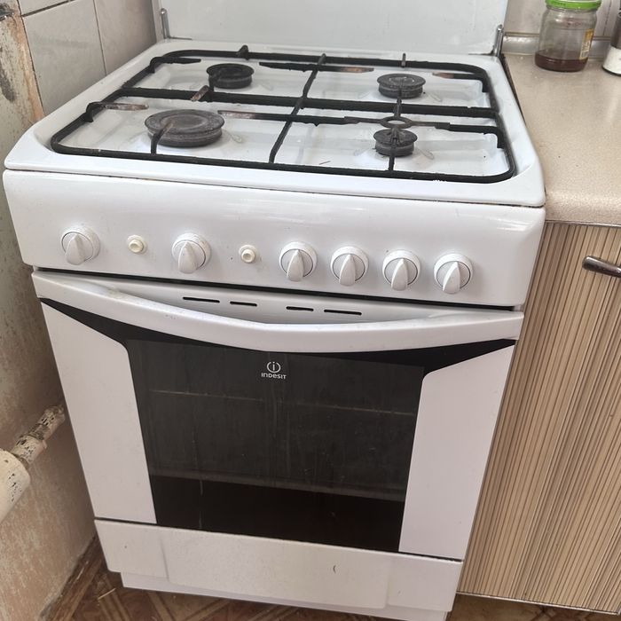 Indesit газ плита
