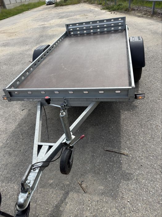 Vând remorcă REPO 2024, 750 kg masă totală cu o axă, 1,35 lățime x 2,60 lungime.