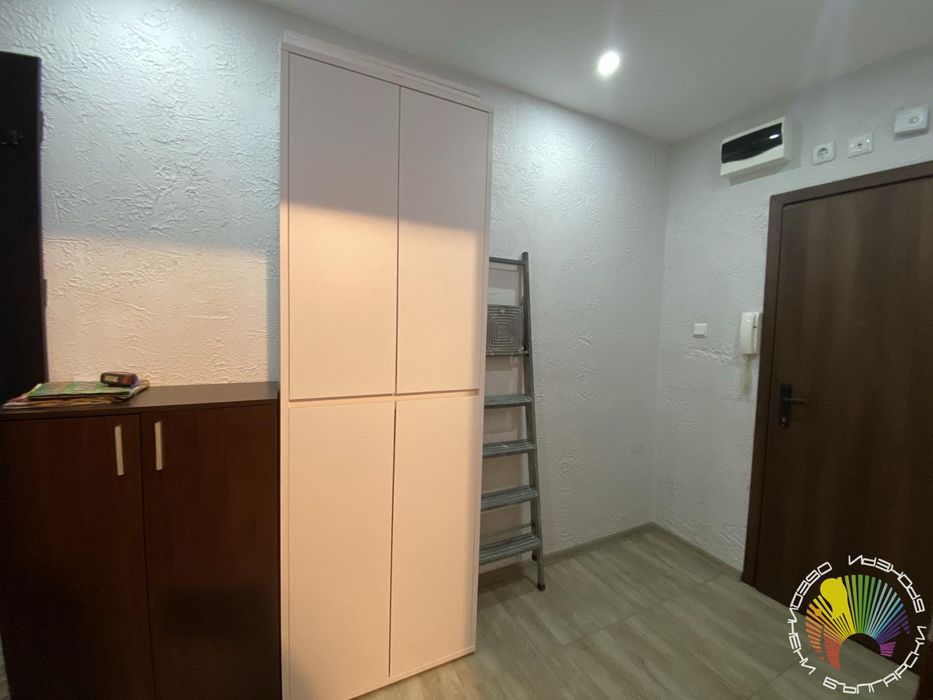 Дава се под наем Тристаен апартамент в Бургас, Център - 75 кв.м за 408 € - Снимка #4