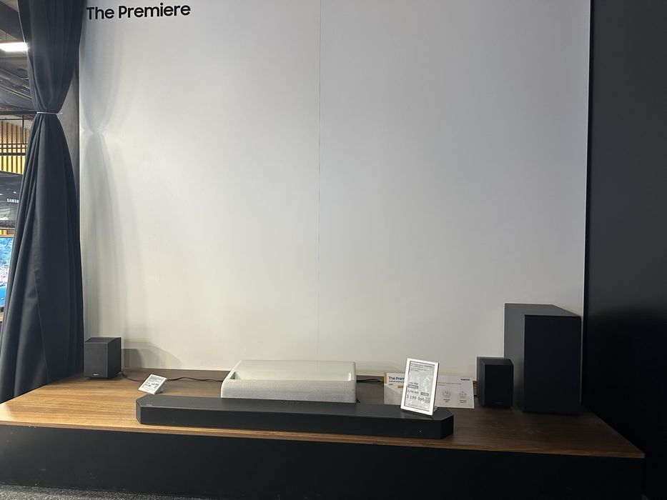 Лазерный проектор Samsung Модель: SP-LSP7TUA