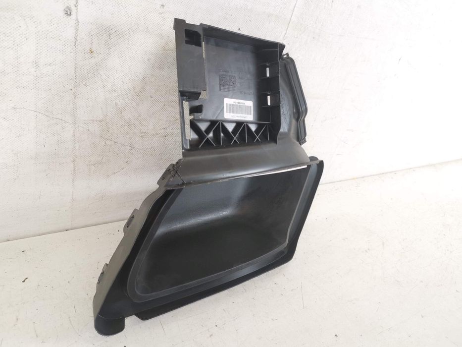 Порше 911 / Porsche 911 992 Оригинален въздушен дефлектор в добро съст