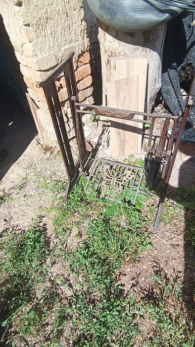 Продам столы от швейной машины