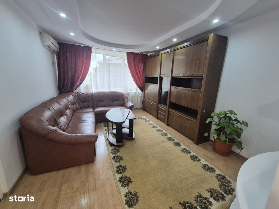 Apartament 3 camere zona Tribunal de închiriat