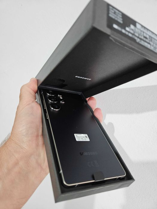 Samsung Galaxy S25 ultra 512 gb 12 gb nou la cutie.