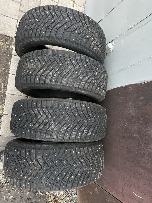Продаю резину 265 60 R18