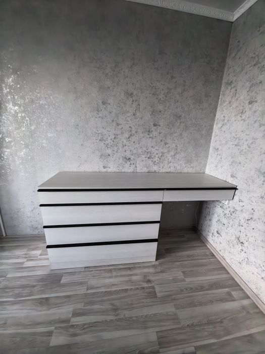 Продам гарнитур спальный