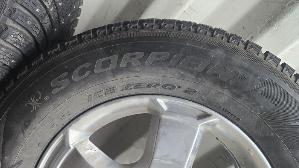 Продам комплект оригинальных дисков