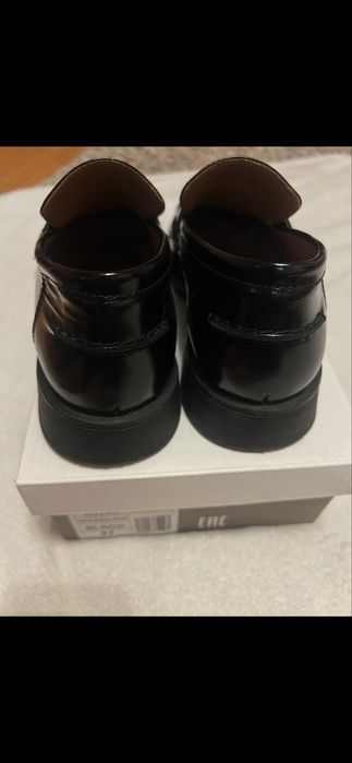 Кожени обувки.