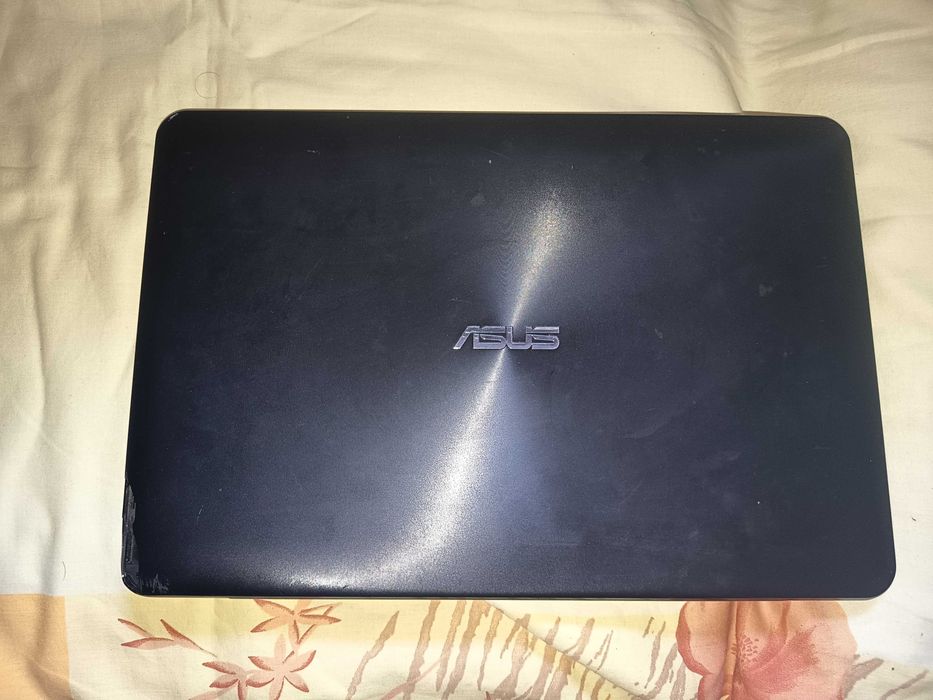 Laptop asus R556L, Core i5 5200u, ram 4gb, hdd 500gb, baterie buna