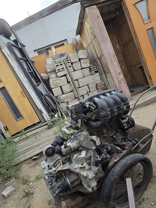 Двигатель со всеми навесными и акпп