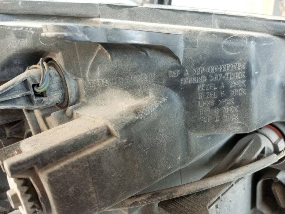 Лада Веста фара передняя комлект
