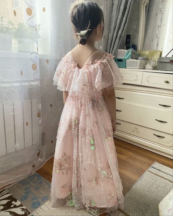 ПРОКАТ прекрасного платья для девочки