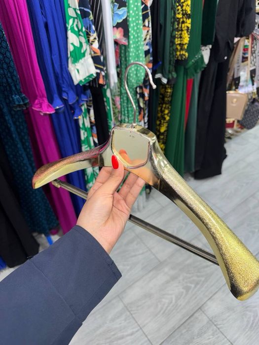 Вешалки для одежды