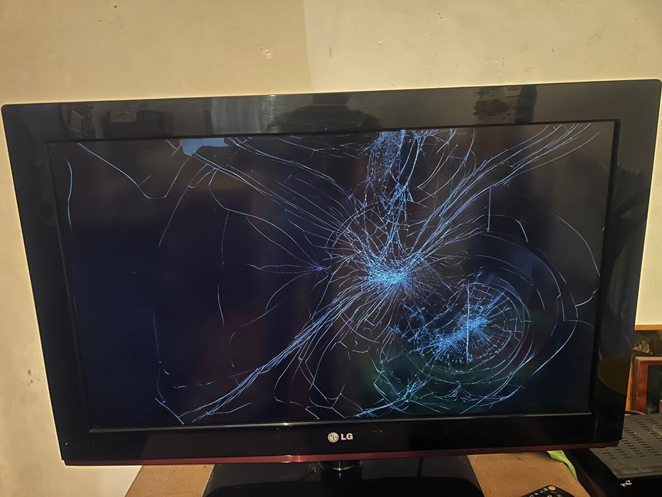 LG 32LD340 запчастга / на запчасти (экран синган)