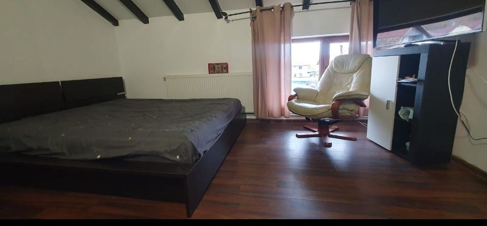 Casa singur in curte 212000
