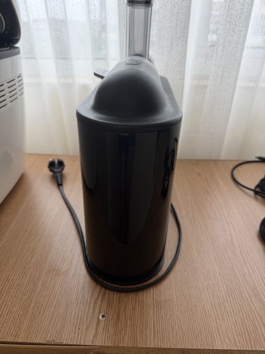 Masina de facut paine Tefal & Storcator de fructe Philipps