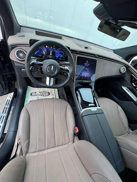 Mersedes benz EQE 500 SUV