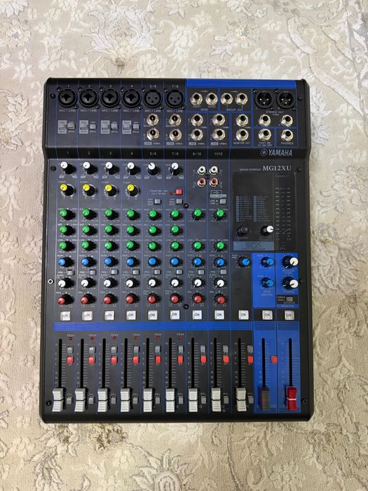 Микшерный пульт Ямаха