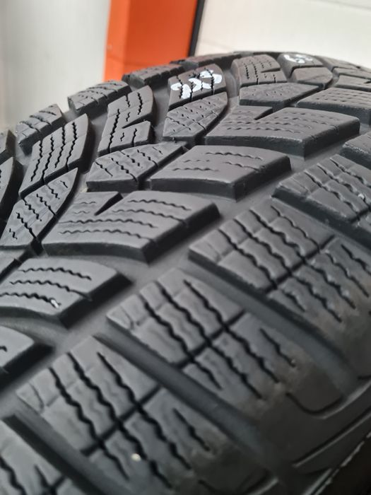 Зимни гуми 4 броя GOODYEAR UltraGrip 215 65 R17 доъщт 3120